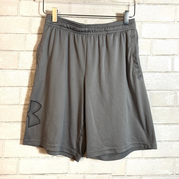 Under Armour Men's UA Tech Graphic Grey Shorts Medium - Picture 2 of 8